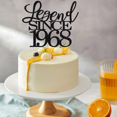 Glittery Migeaks cake decoration enhances party visuals on dessert