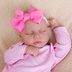 Milidool lifelike doll face with hand-painted features for authentic newborn realism.