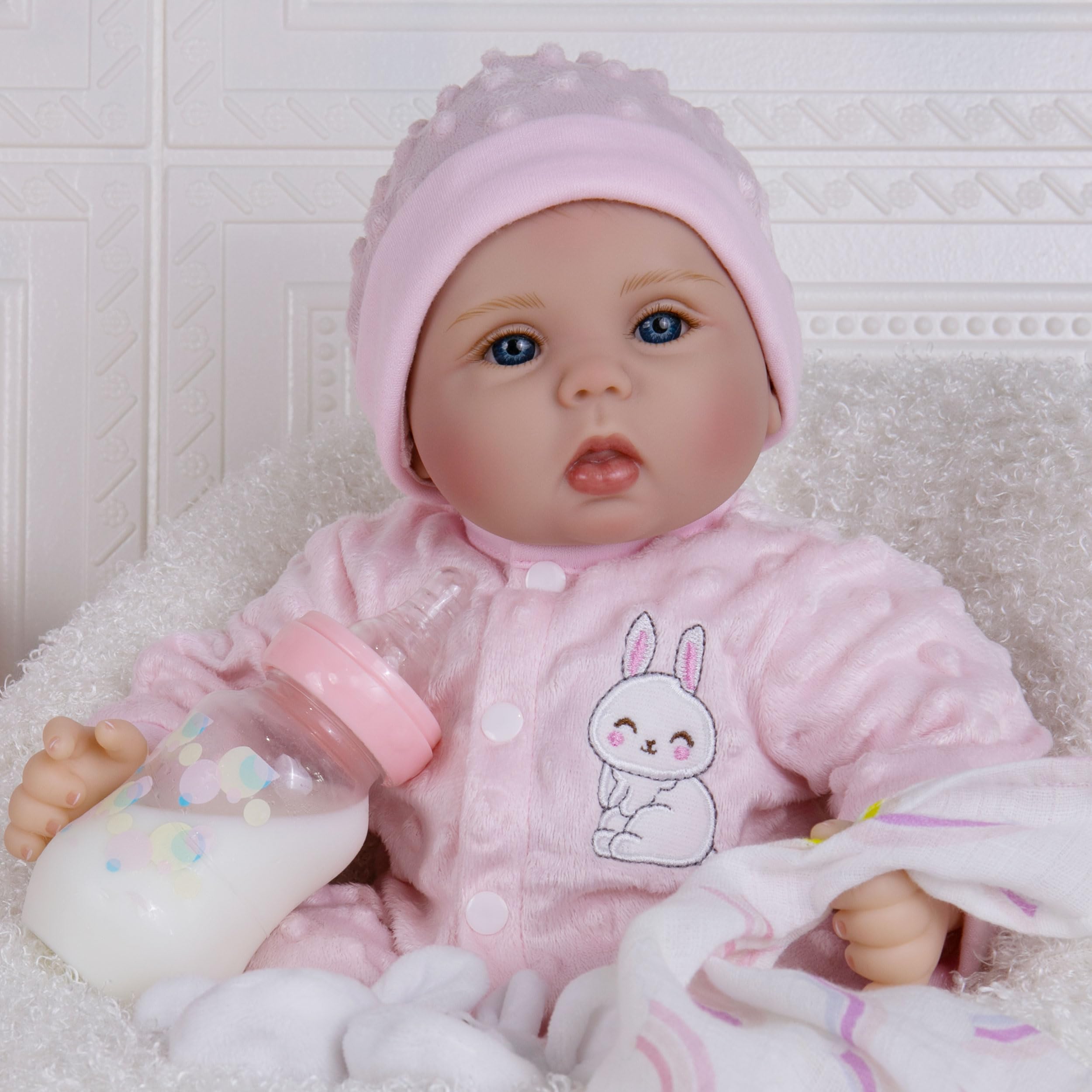 Milidool magnetic pacifier for realistic soothing interactions