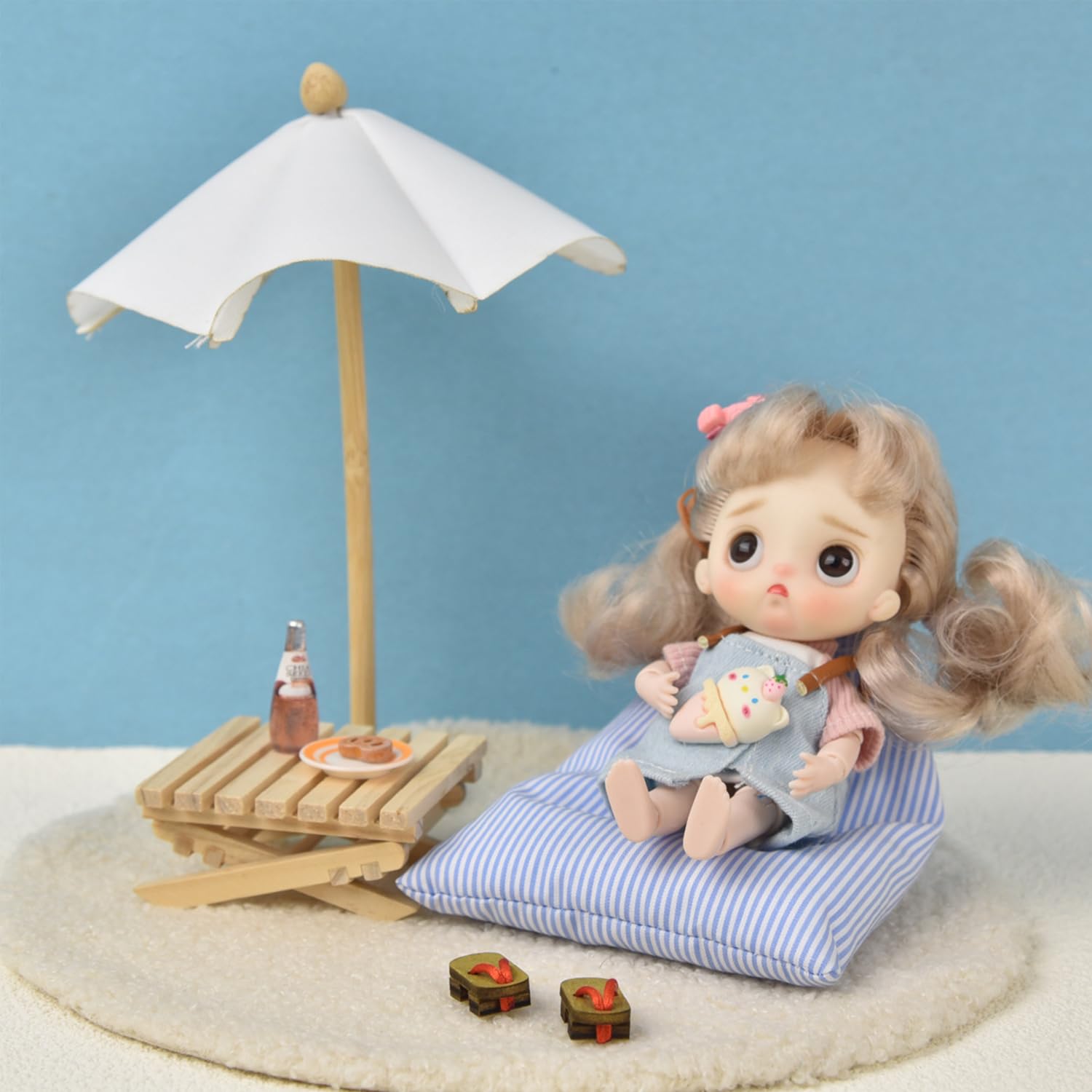 Minamzee 1:12 beach accessories bring coastal vibes to playtime.
