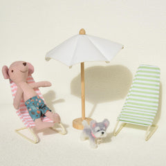 Minamzee outdoor diorama scene with all pieces.