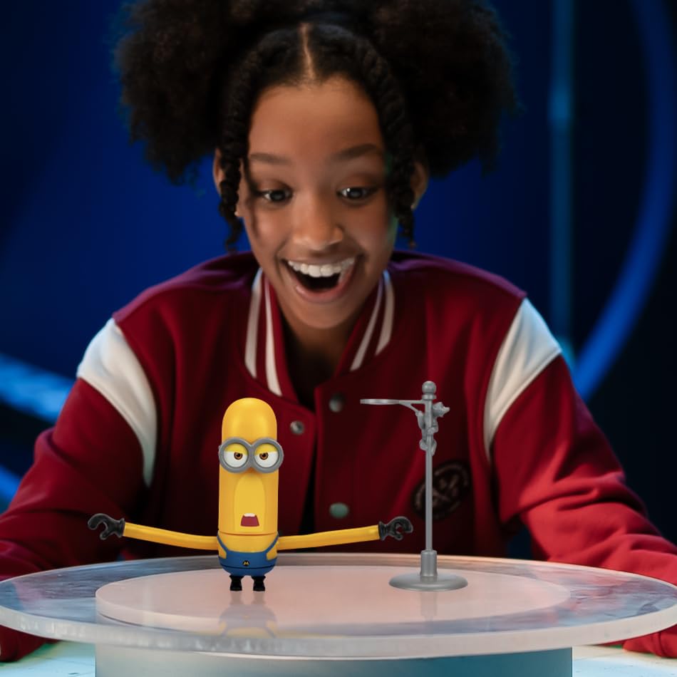 Minions Dave Speed Burst figure enables fast, action-packed pretend play.