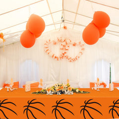 Mixweer basketball-themed party decorations create a festive atmosphere for fans.