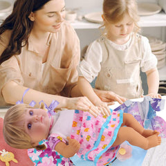 MLcnleS imaginative play set inspires storytelling with dolls.