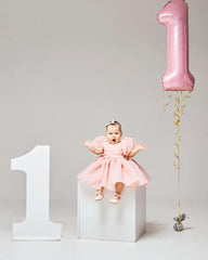 Mluchee 40-inch number balloon creates memorable moments at events