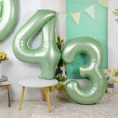 Mluchee giant number balloon 7 offers bold focal point for parties and photo ops.