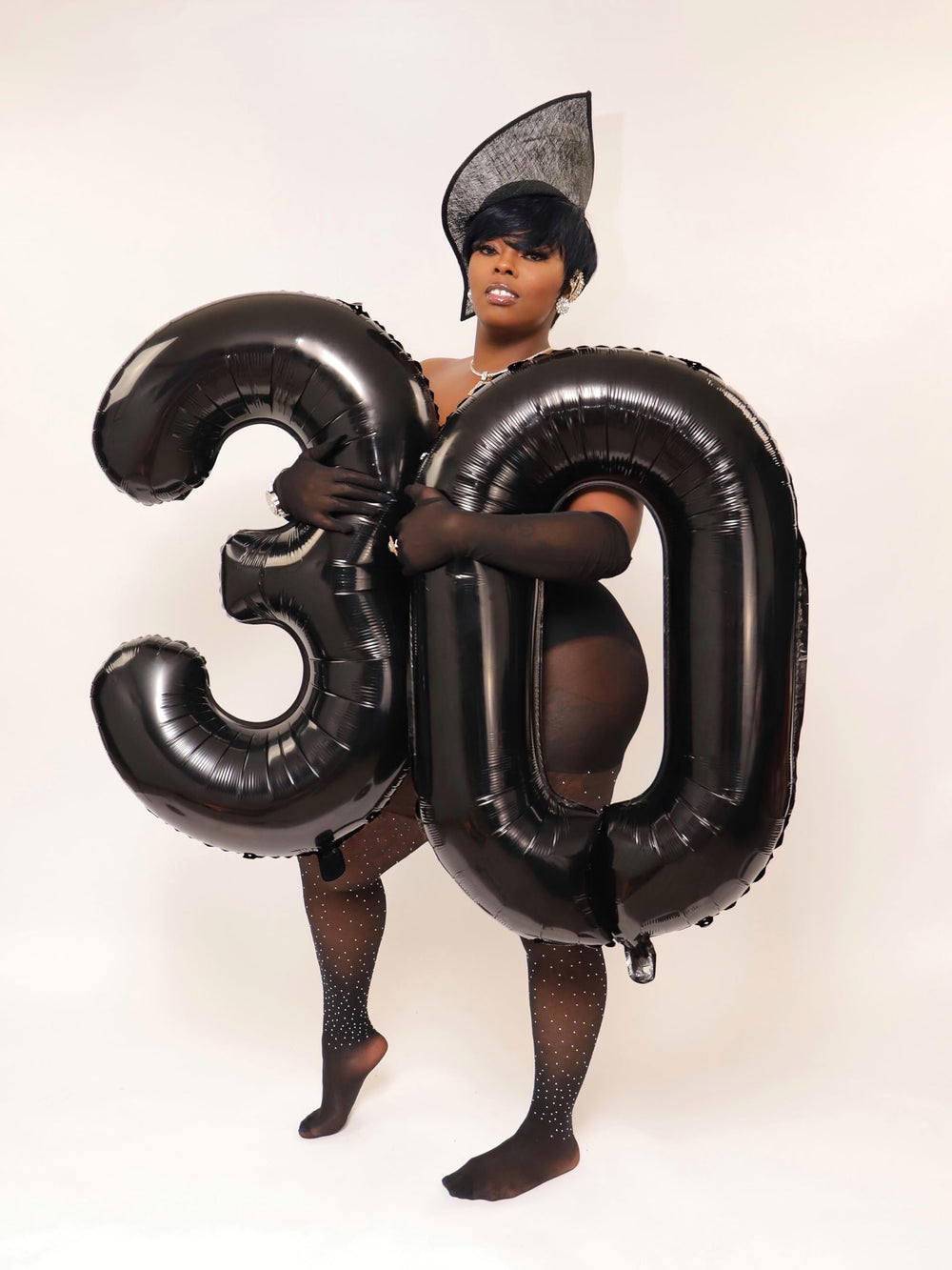 Mluchee 40-inch black number balloon 3 ready for inflation and setup