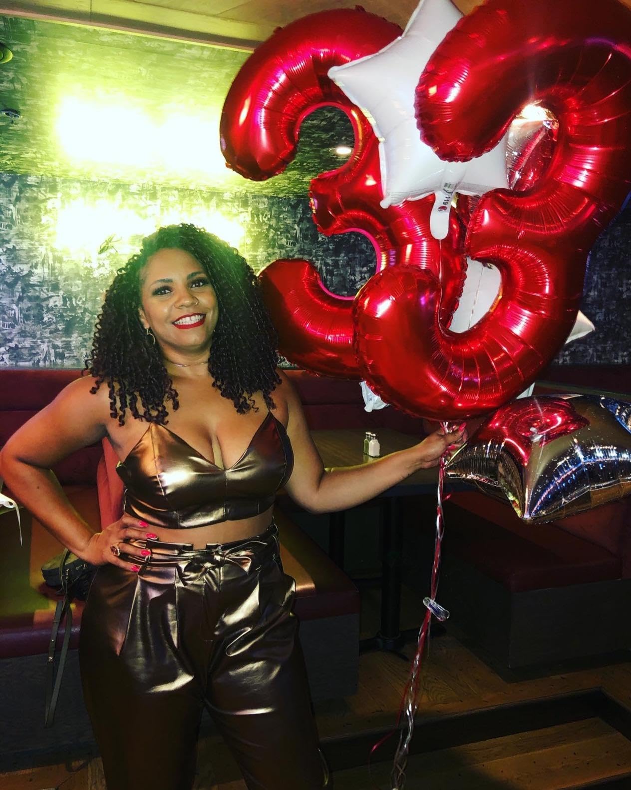 Mluchee Numbers Balloon 40inch red close-up embossing highlights durable, high-quality finish.