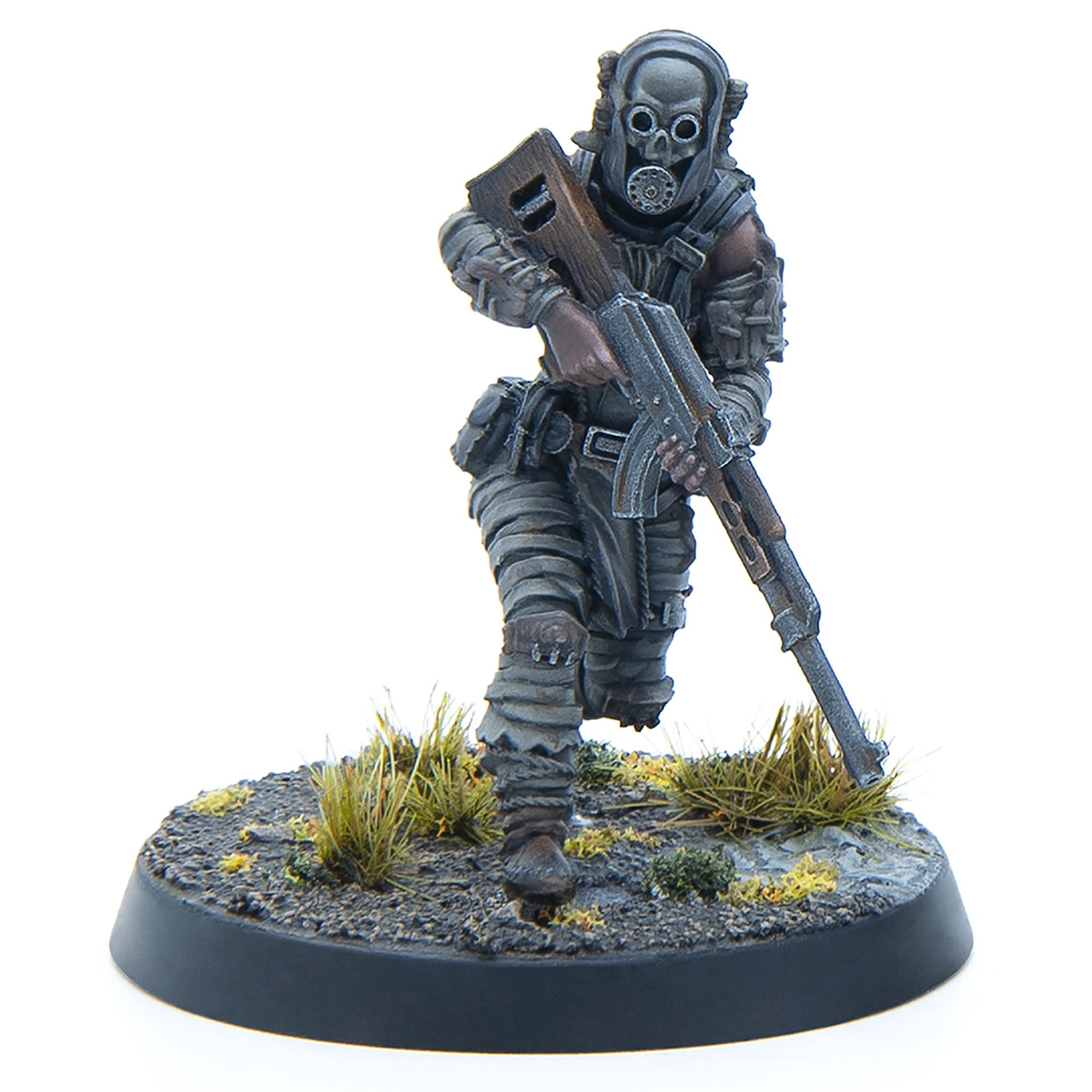 Modiphius Fallout Cult of the Mothman female cultist pose for dynamic action on the table.