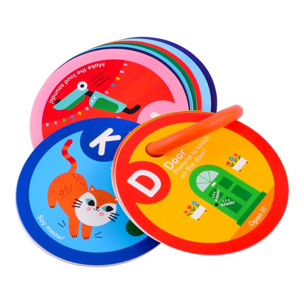 MOLLYBEE KIDS kids dancing with cards, energizing active playtime