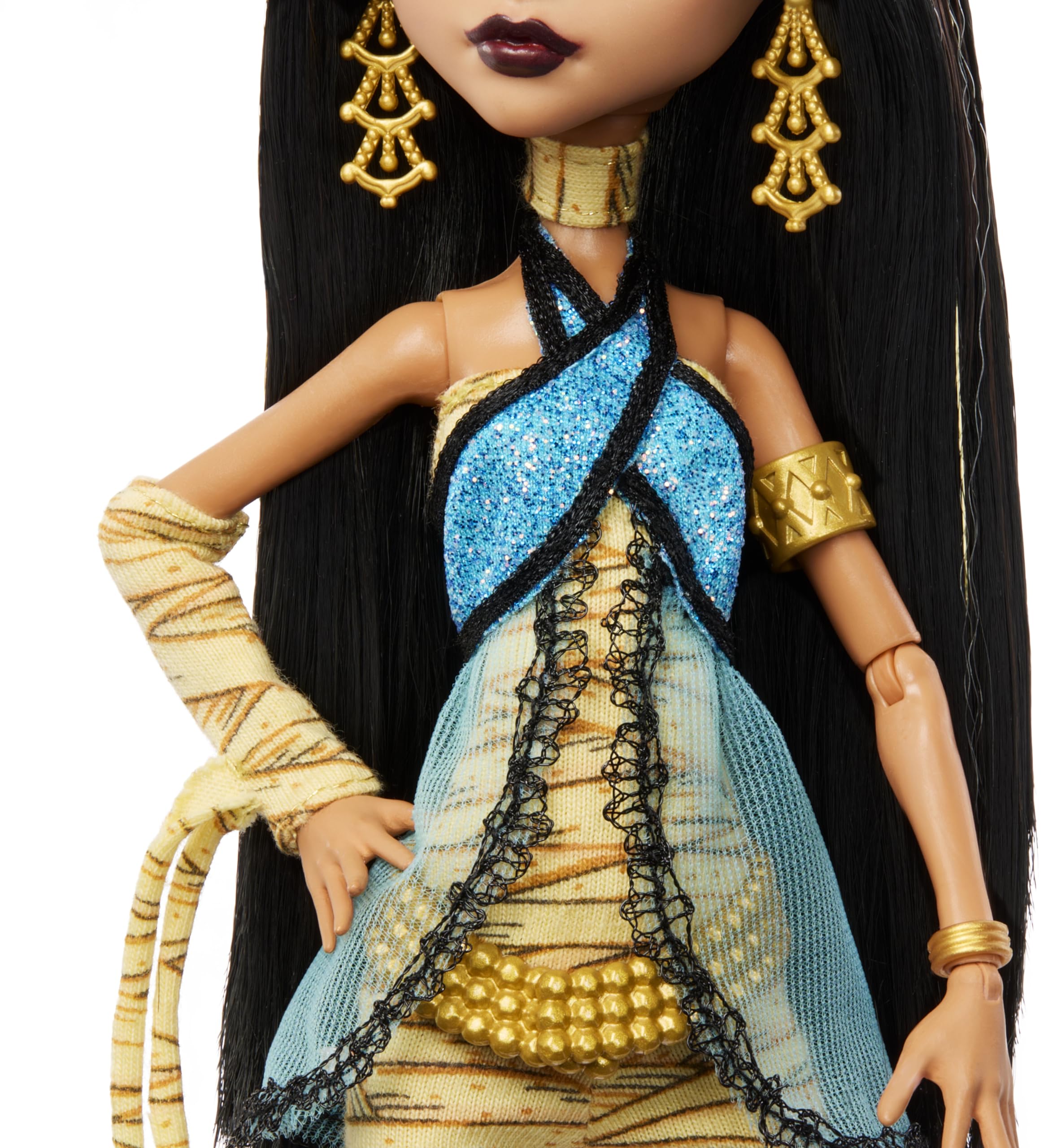 Monster High Cleo De Nile creeproduction doll accessories set with jewelry and handbag.