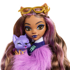 Backpack accessory set for on-the-go storytelling with your Monster High doll.