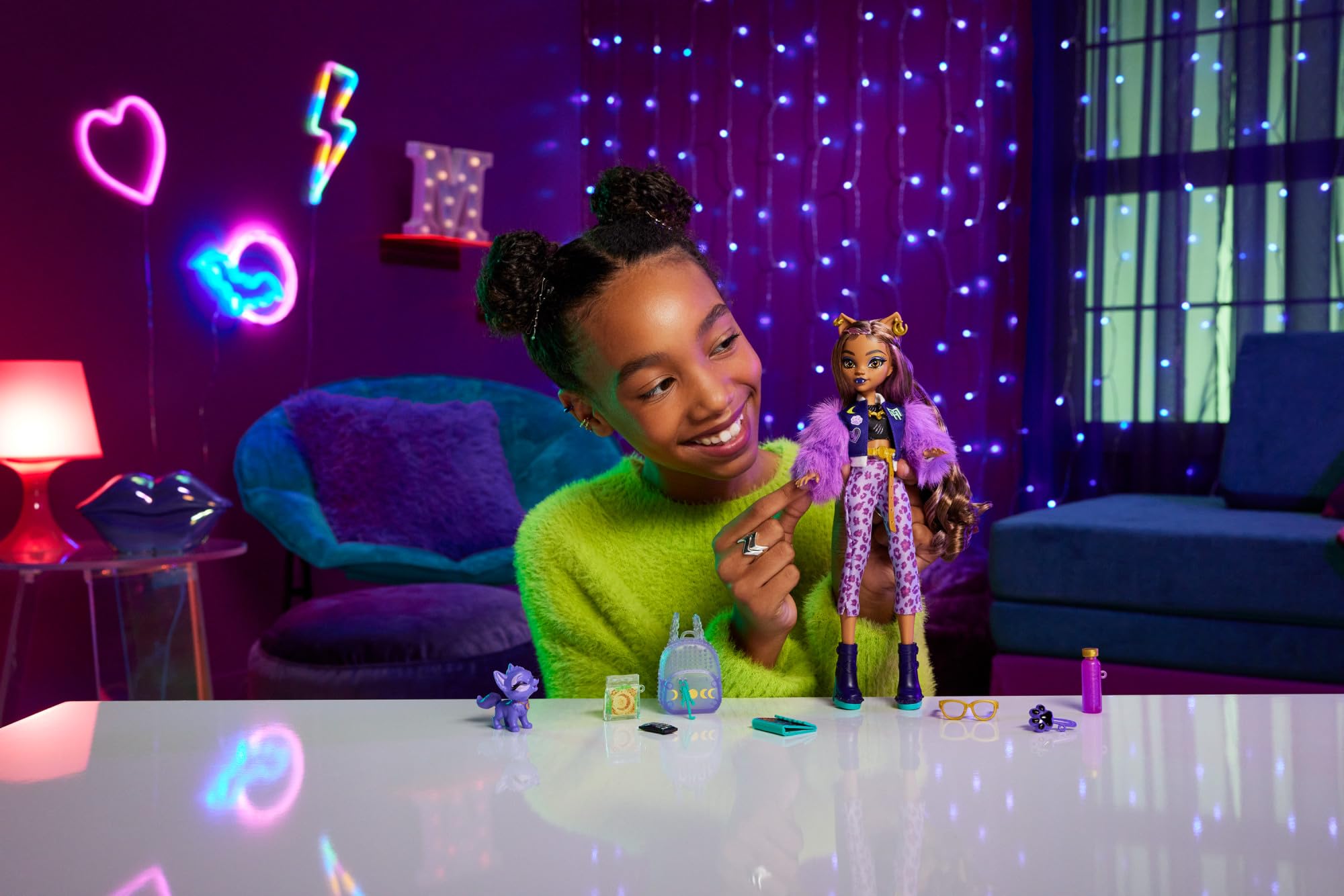 Crescent the pet dog with golden moon collar joins adventures with Clawdeen Wolf.