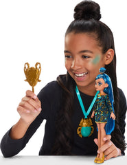 Monster High Cleo De Nile Golden Glam Case shows ornate jewelry storage for pretend play.