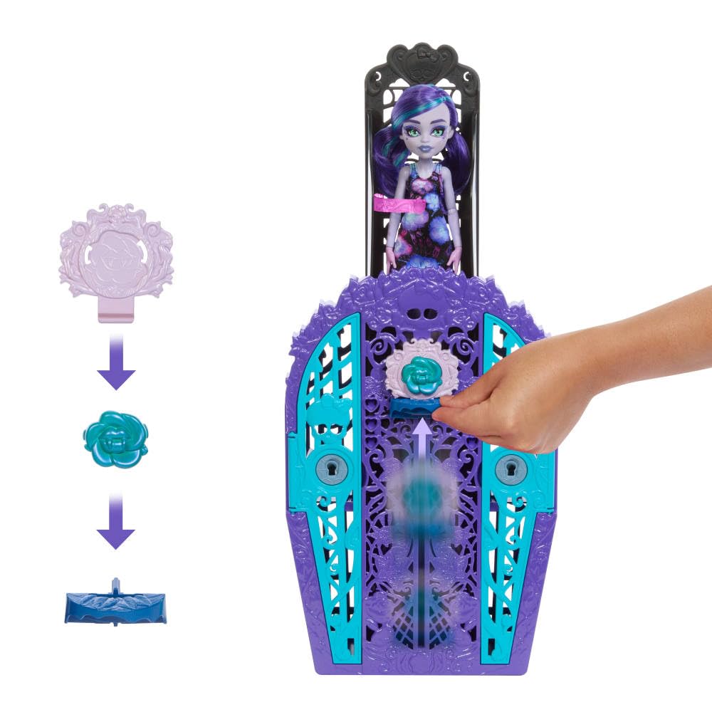 Monster High closet doors opening to reveal Twyla