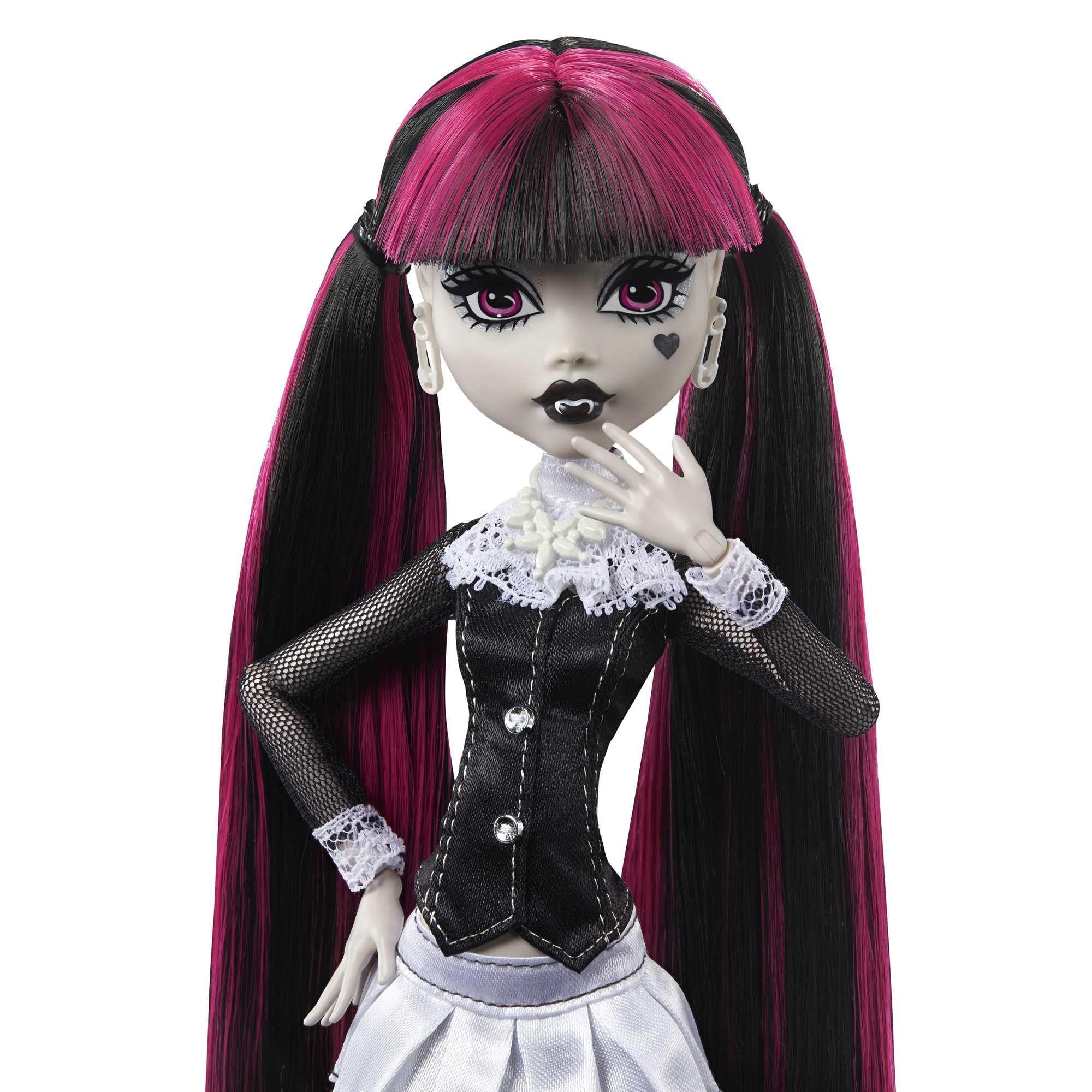 Monster High Draculaura black vest and boots, chic horror-inspired outfit for pretend cinema adventures.