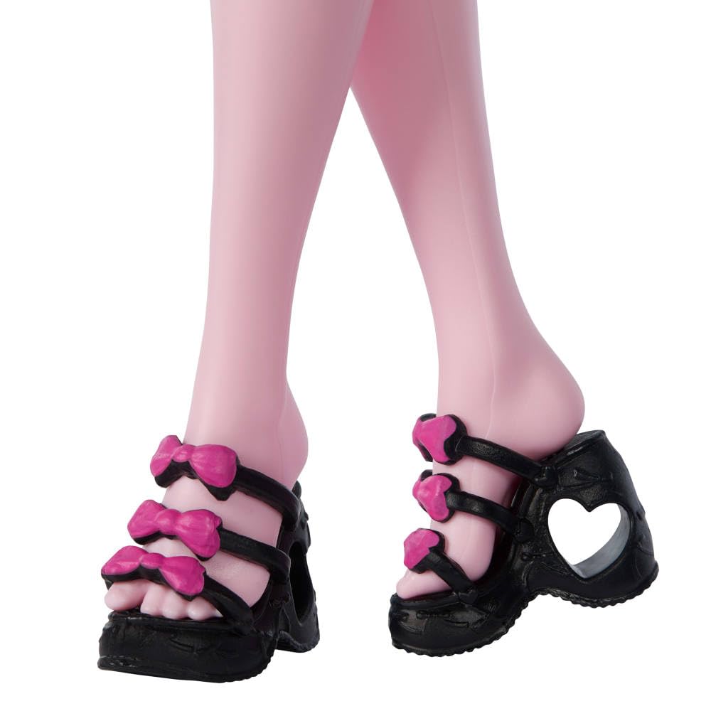 Draculaura Count Fabulous plush for comforting storytelling