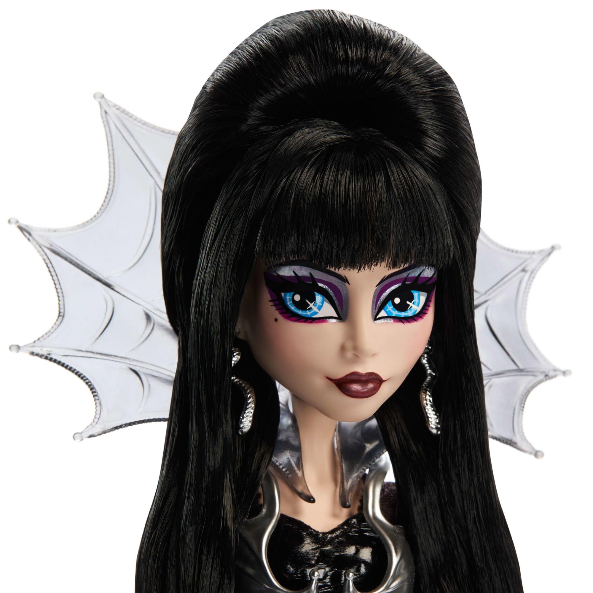 Monster High Elvira doll premium accessories elevate display options and storytelling.