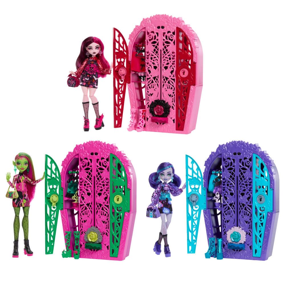 Monster High Garden Mysteries diorama scene for spooky adventures