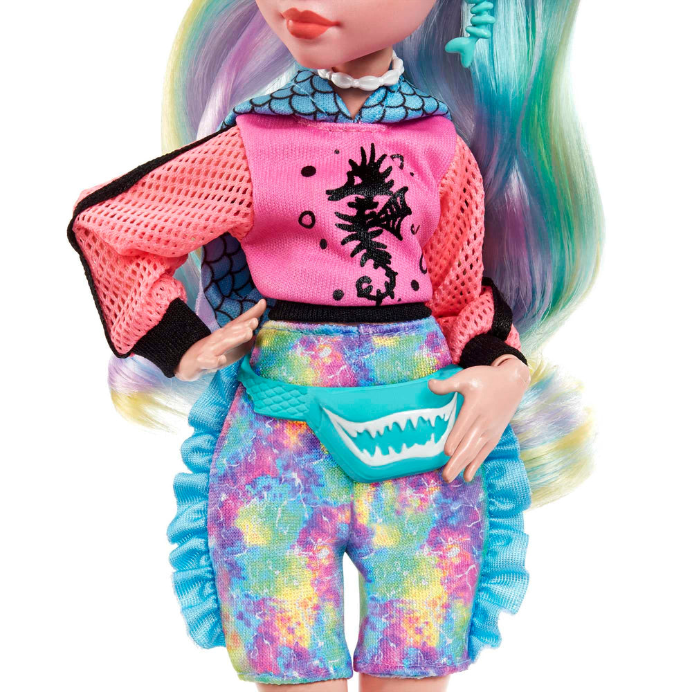 Monster High Lagoona Blue colorblock platform sandals complete the fin-tastic look
