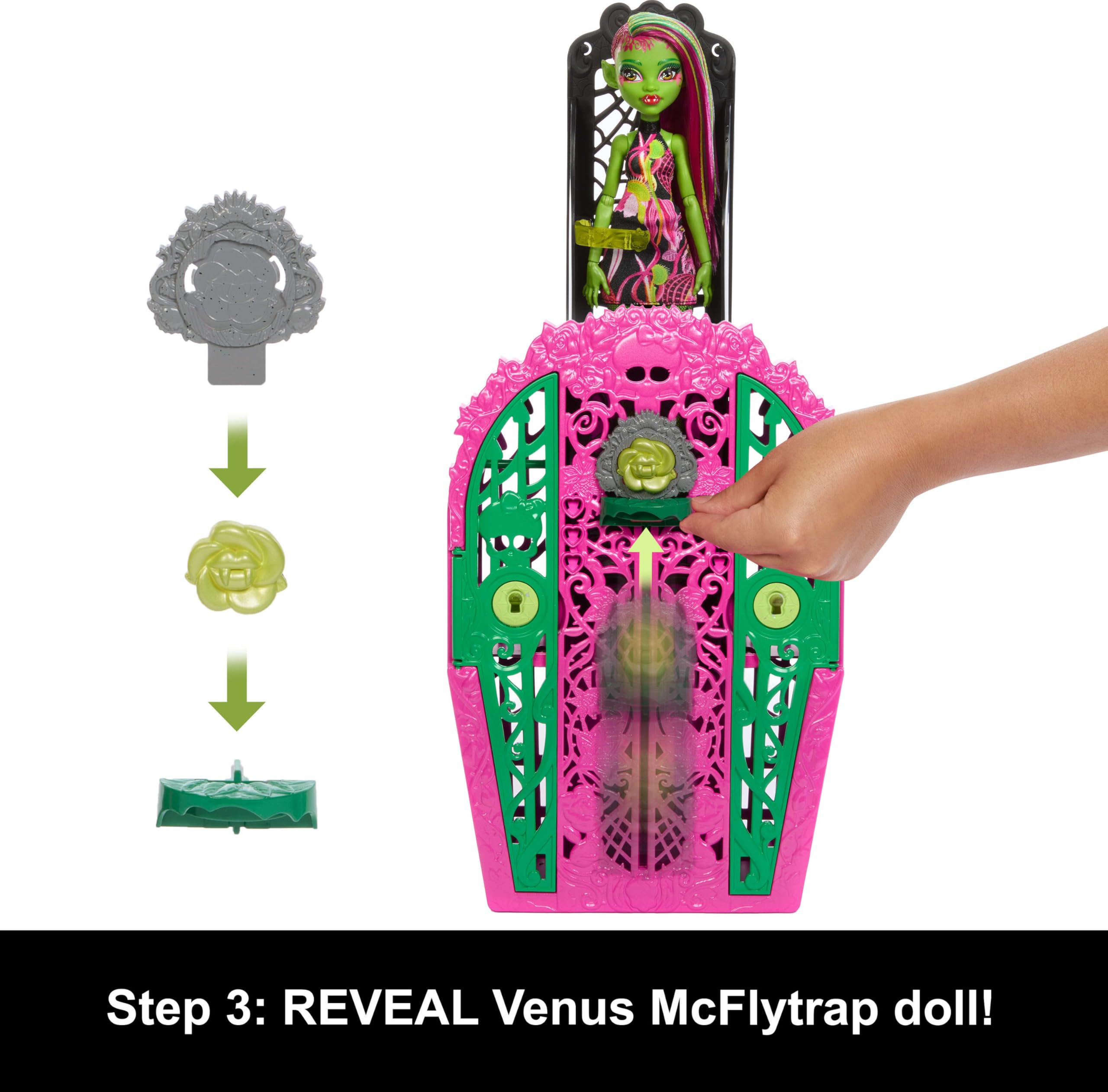 Monster High magnifying glass and map for clue-based discovery