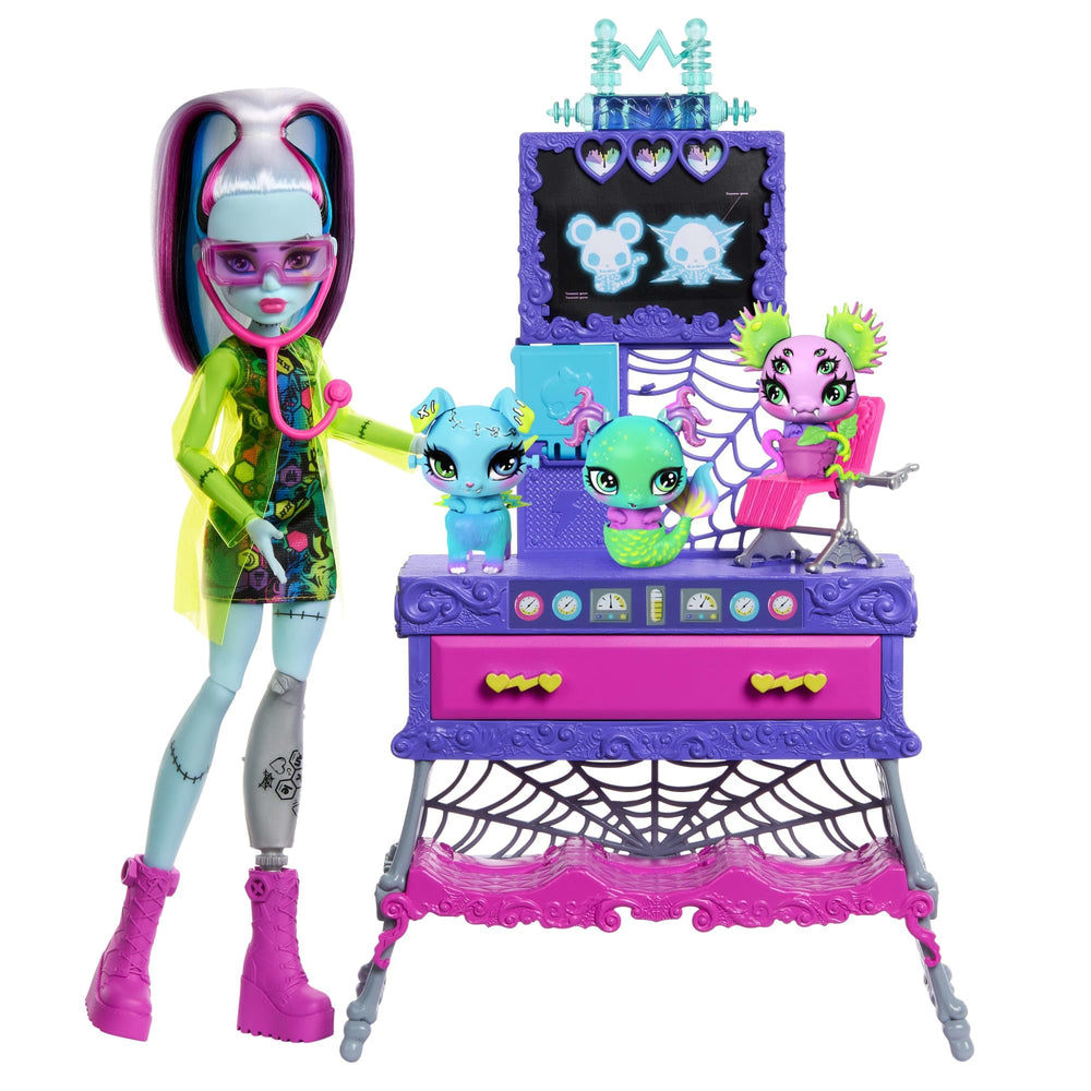 Monster High Make-A-Monster Pet playset with Frankie Stein doll enabling customizable pet creation