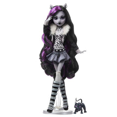 Monster High Reel Drama doll Clawdeen Wolf in iconic black and white styling for display.
