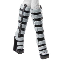 Monster High Reel Drama poster doll-size artwork showcases vintage thriller vibe.
