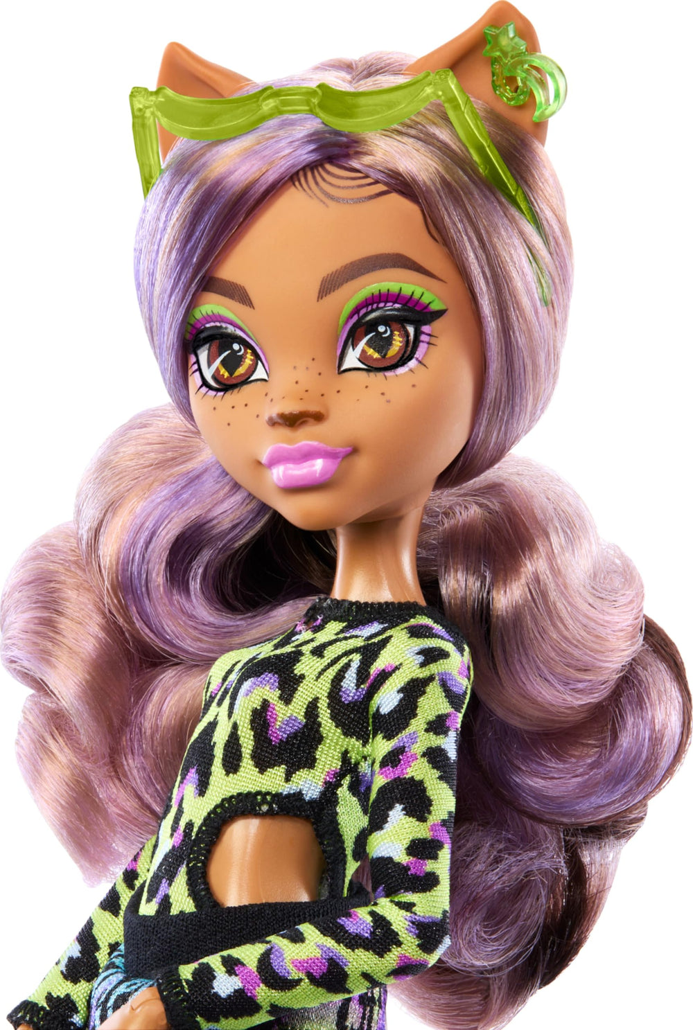 Monster High Scare-adise Island Clawdeen Wolf with visor for sunny pretend beach days.