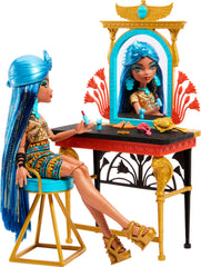Monster High Self Scare Day Cleo De Nile doll wearing chic outfits for styling