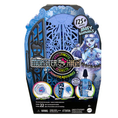 Monster High backstage looks and outfits for endless storytelling.