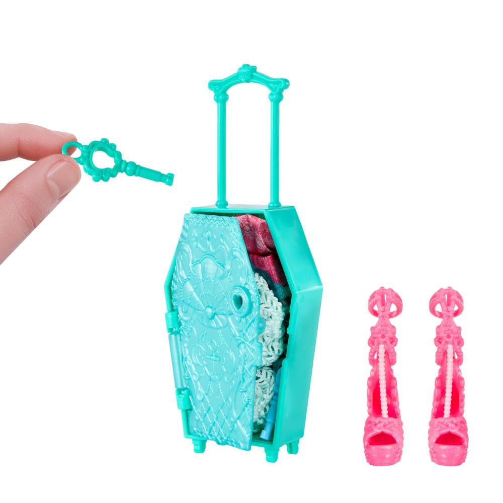 Front-case key unlocks Lagoona Blue's resort-ready outfit collection.