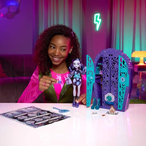 Monster High treasure map symbols guiding puzzle solving