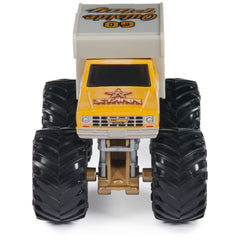 Stylized rims and chassis of Monster Jam die-cast for realistic handling during play