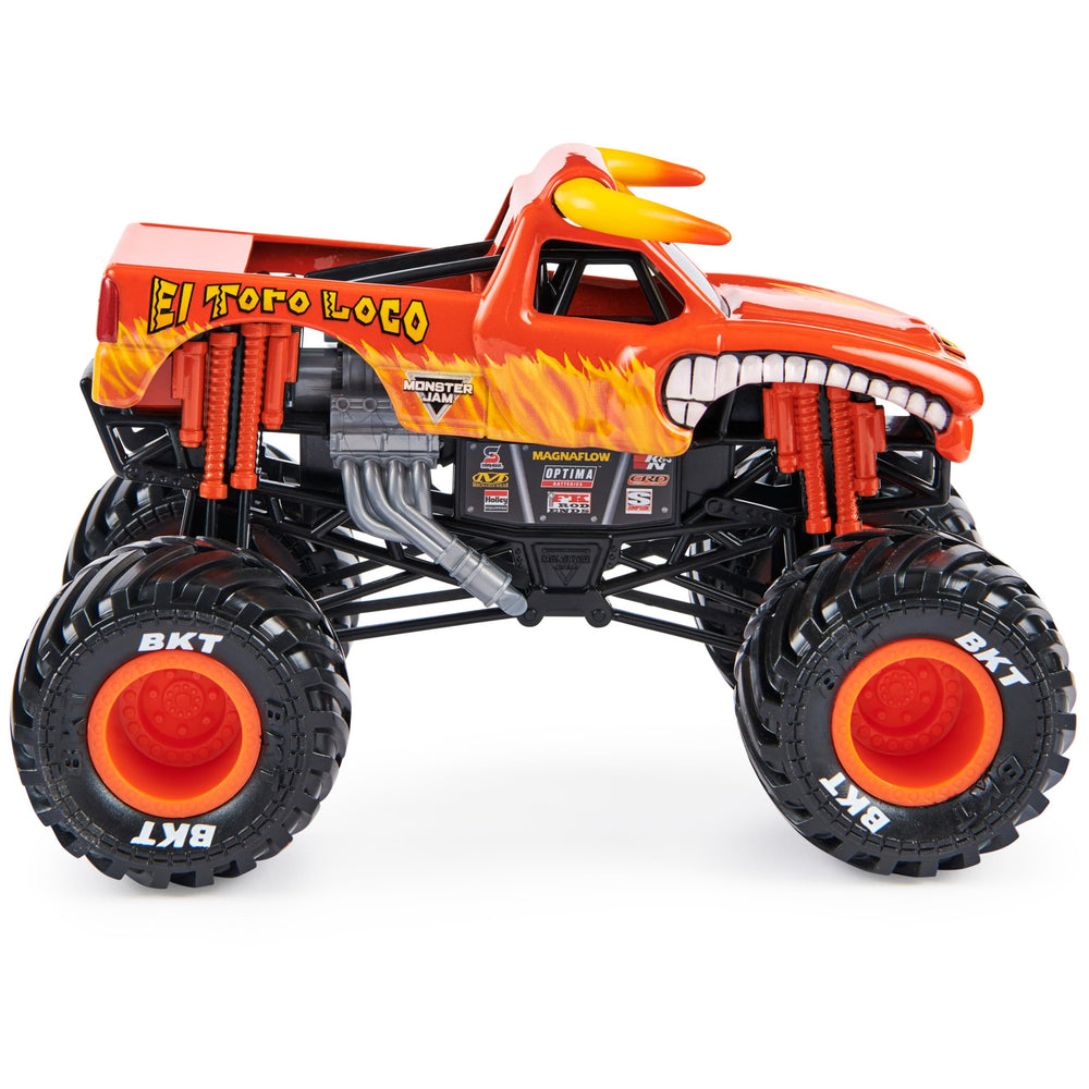 Working suspension on El Toro Loco 1:24 absorbs impacts for realistic action.