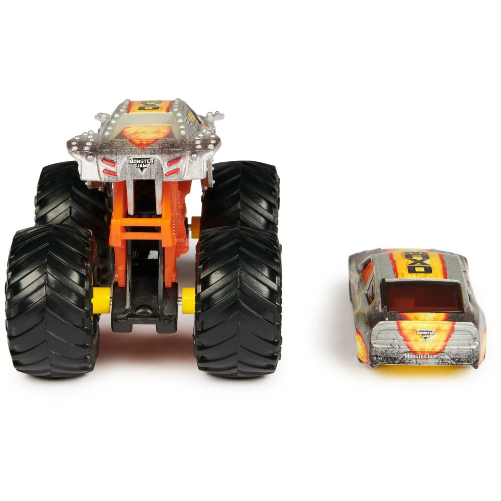 Monster Jam Grave Digger 1:64 race car for exciting showdowns.