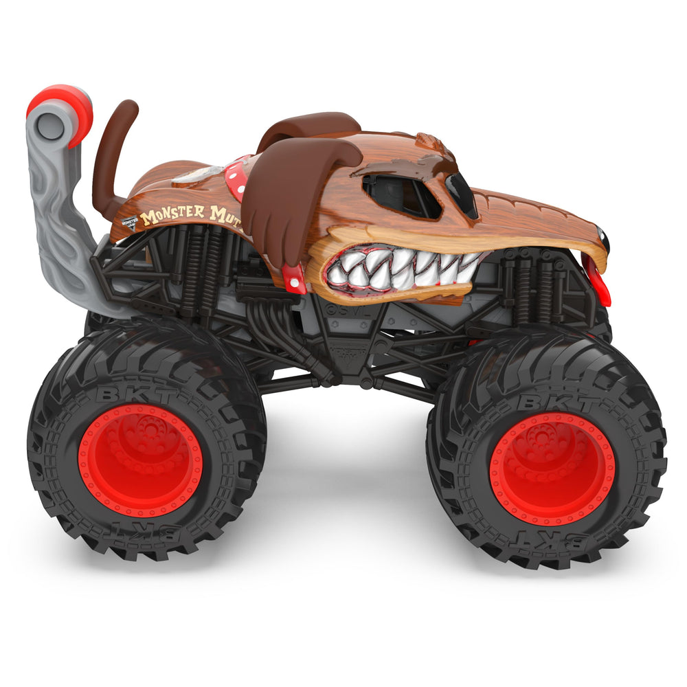 Monster Jam Monster Mutt 1:64 driver molded into seat for authenticity