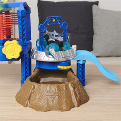 Monster Jam MNJ VHP 1t64 Power Wash Playset packaging shows contents