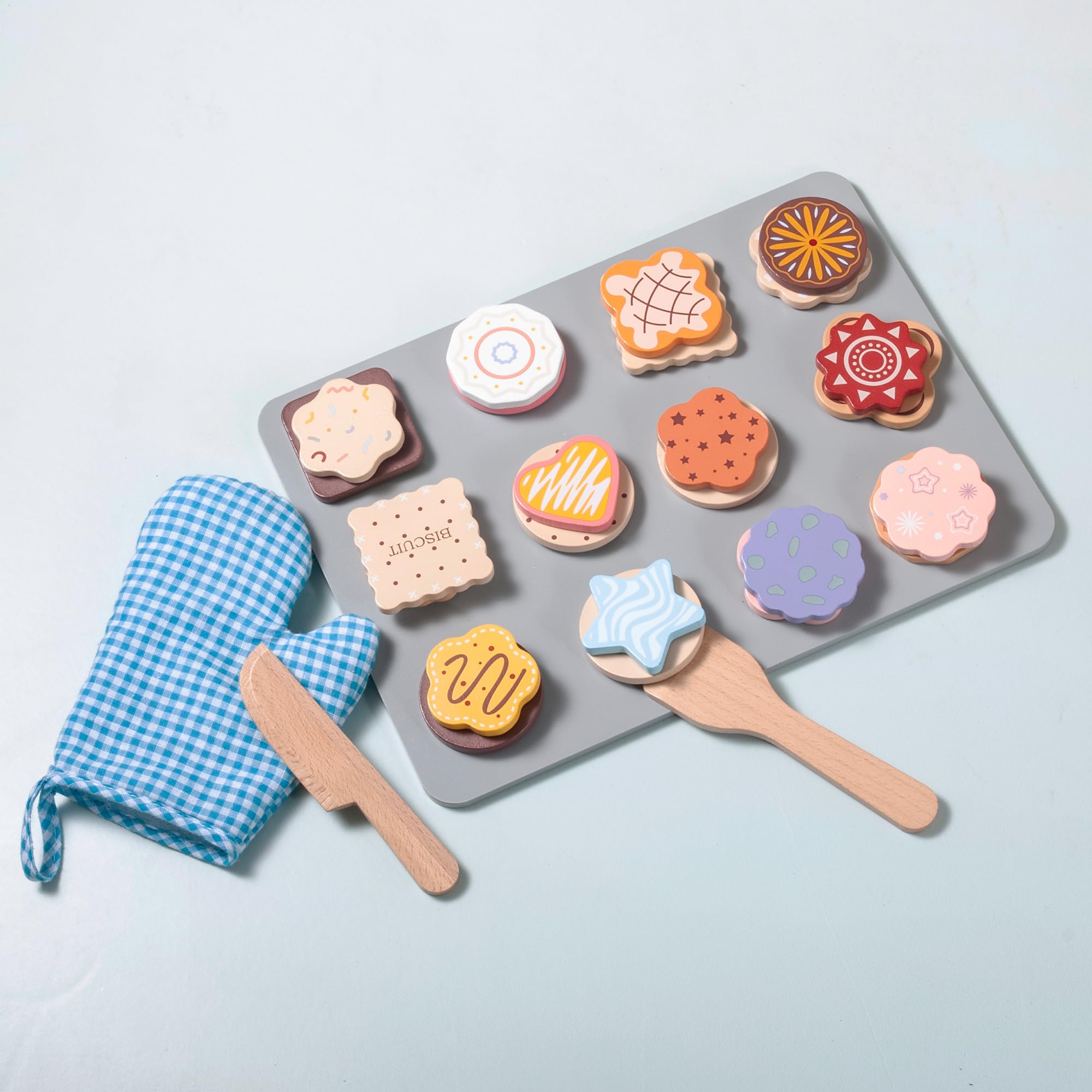 Mont Pleasant oven mitt for safe, hands-on pretend baking sessions