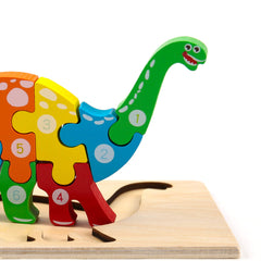Montessori Mama playtime puzzle demonstrates a screen-free toddler activity