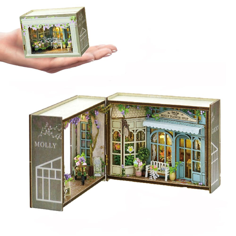 Montidey Molly Garden dollhouse LED close-up showing cozy glow and details
