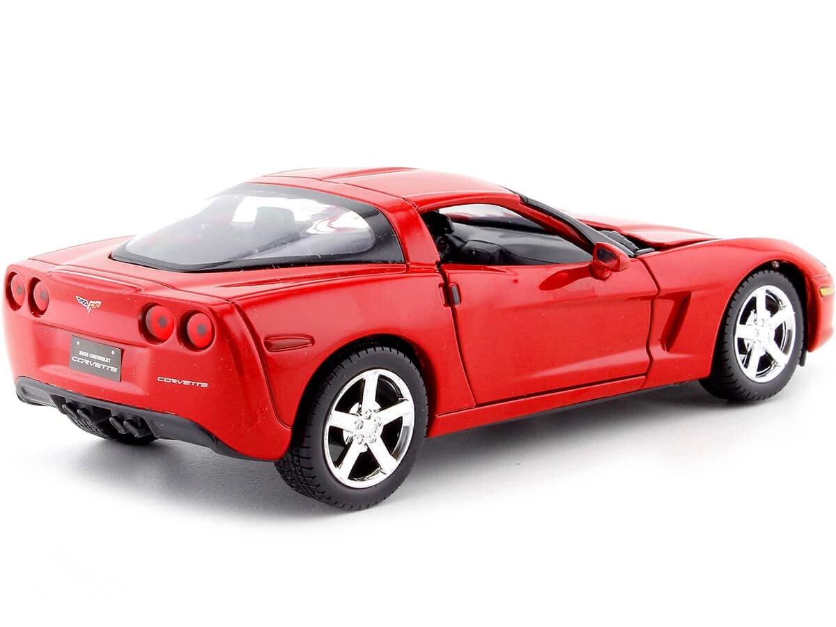 Motormax Corvette C6 red rubber tires add realistic texture.