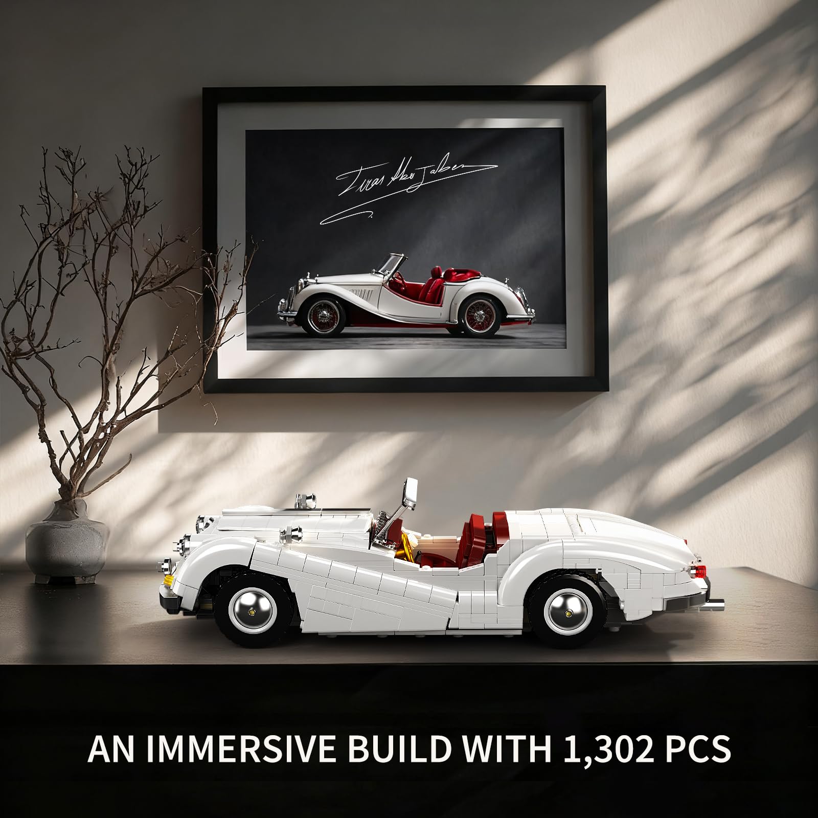 Mould King kit side profile showcasing classic convertible silhouette.