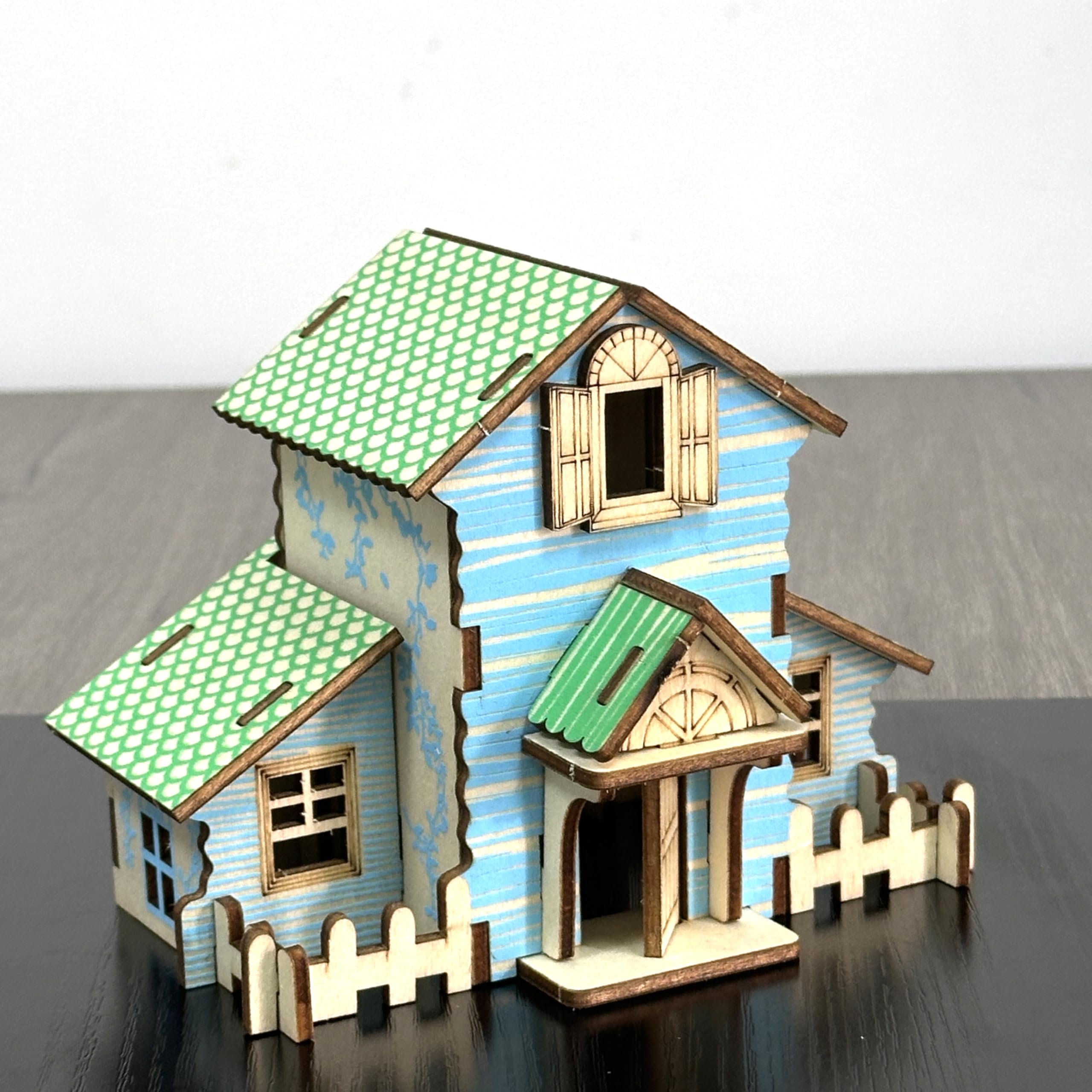 MPIUET eco-friendly wood material, sustainable crafting with smooth edges.