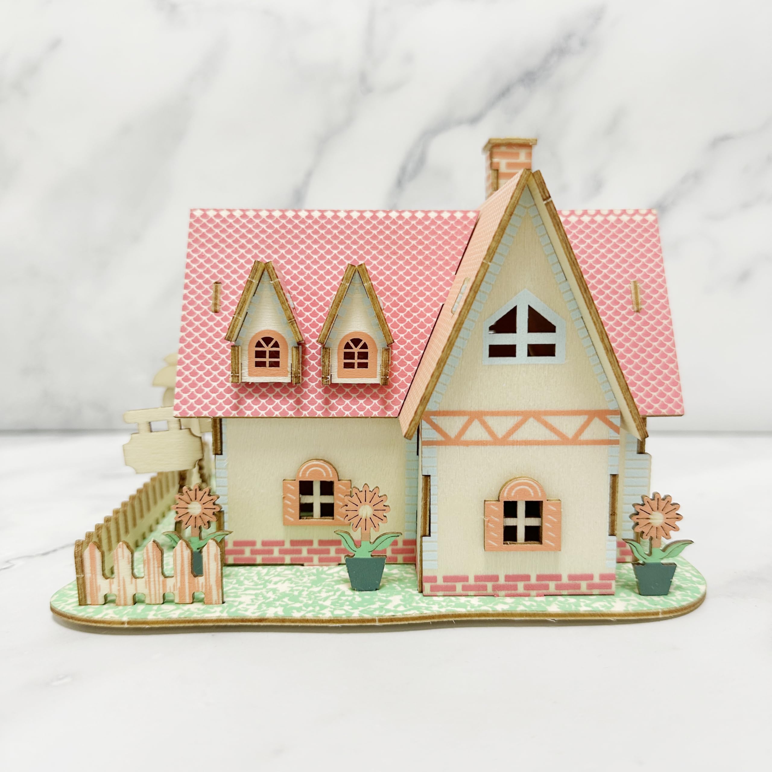 MPIUET Sunflower Manor laser-cut detail showcases precision edges for quick assembly.