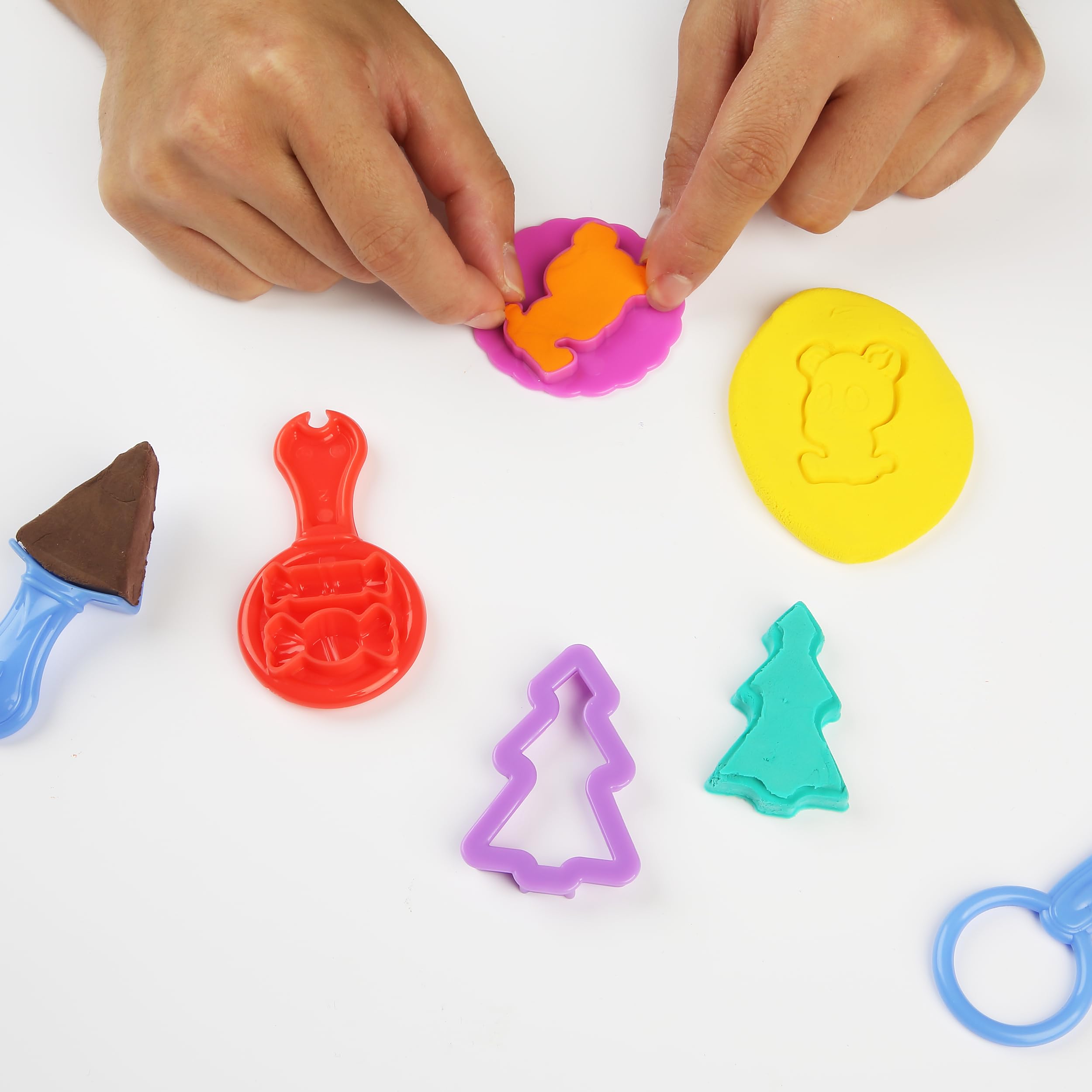 Mr. Pen non-toxic washable plastic makes cleanup quick and safe for repeated use.
