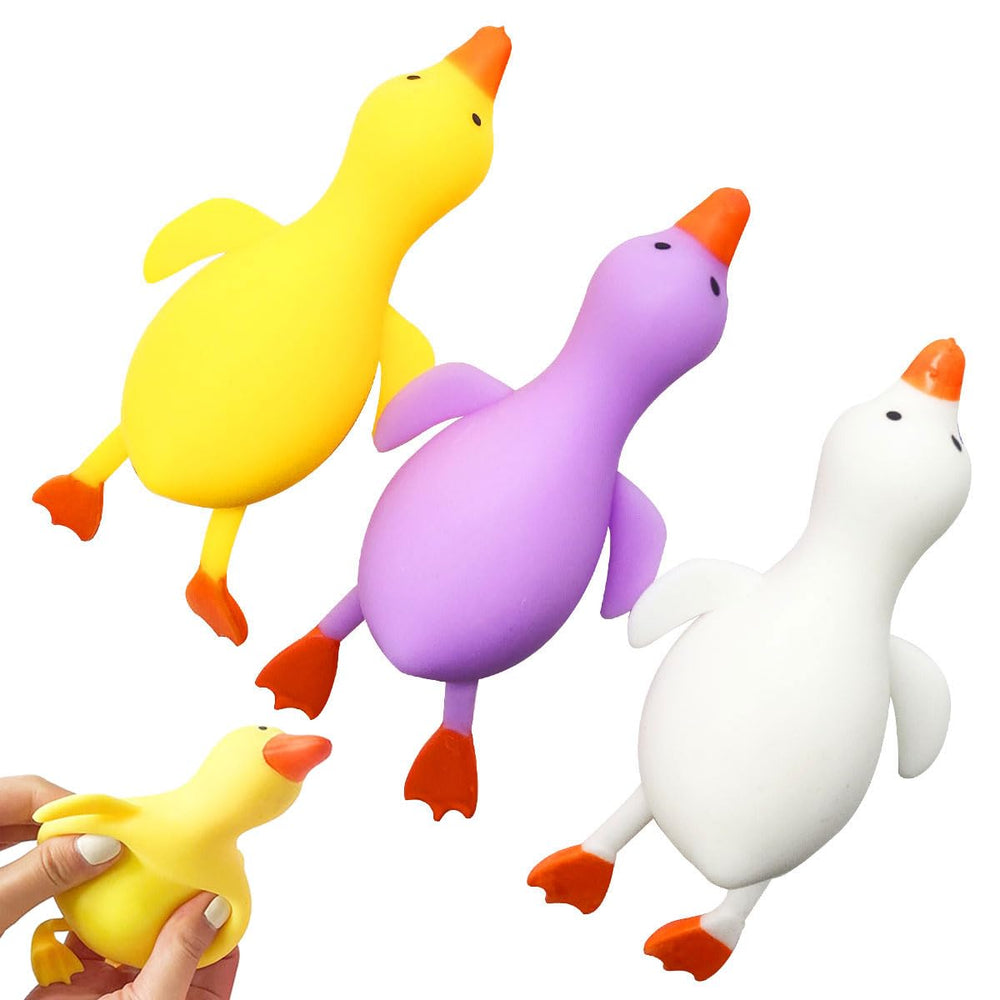 MSRRTUSY stretchy duck squeeze toy held in hand for calming fidget play