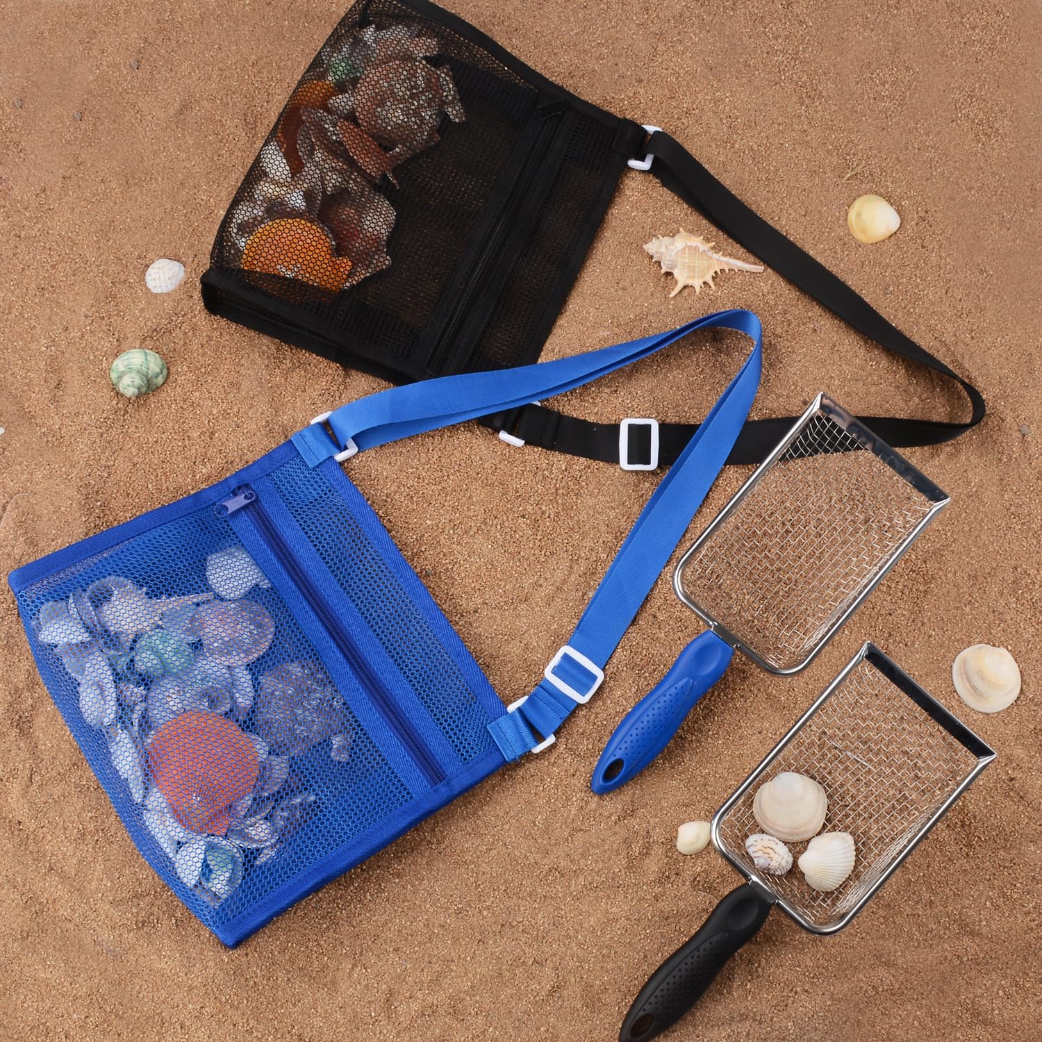 MUYIZI seashell bags feature a shoulder strap for hands-free carrying.