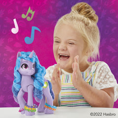 My Little Pony Izzy Moonbow six friendship bracelets fit for mix-and-match fashion.