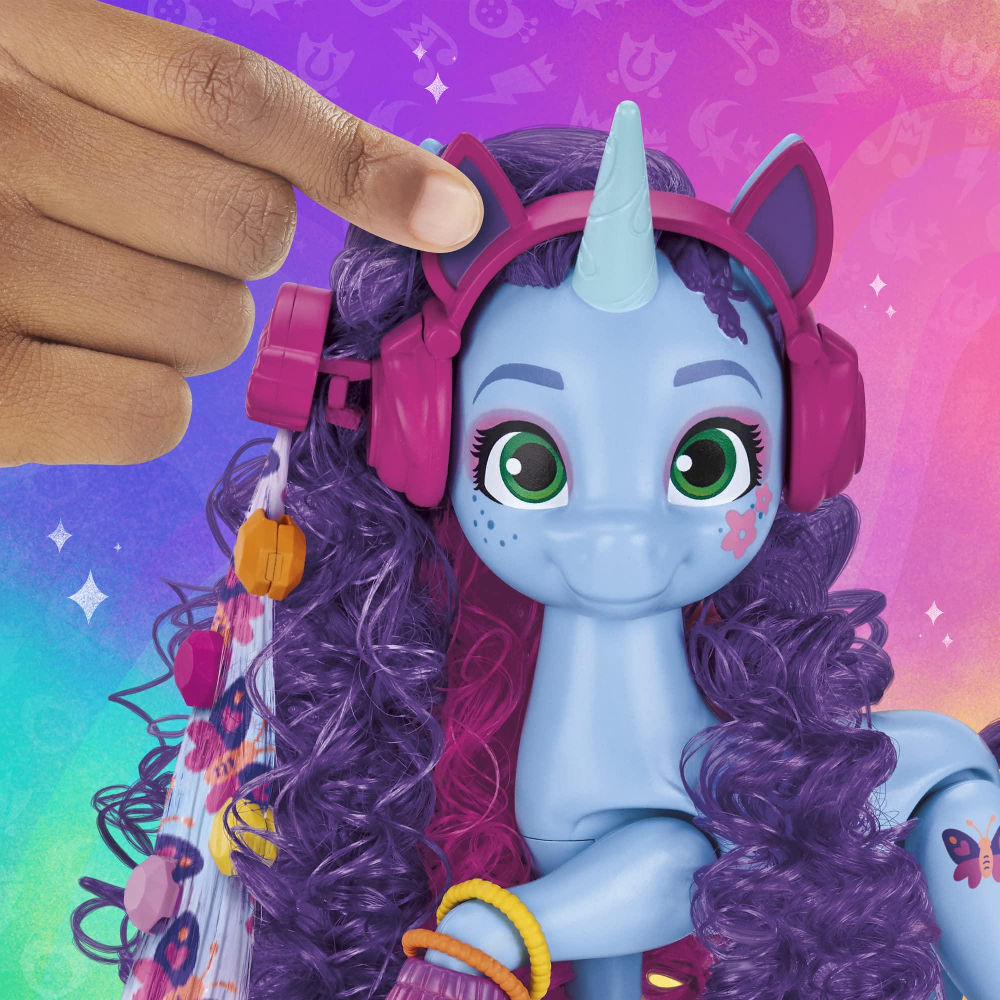 Stickers included to customize Misty Brightdawn look.